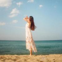 女主叫云若月男主叫楚玄辰的穿越神医毒妃不好惹